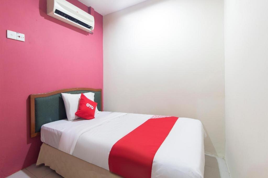 Oyo 44100 Hotel Casavilla Petaling Jaya Exteriér fotografie